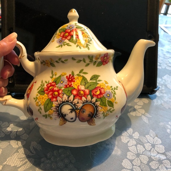 BEAUTIFUL TEAPOT FROM ANTHONY MARK HANKINS - Picture 1 of 6